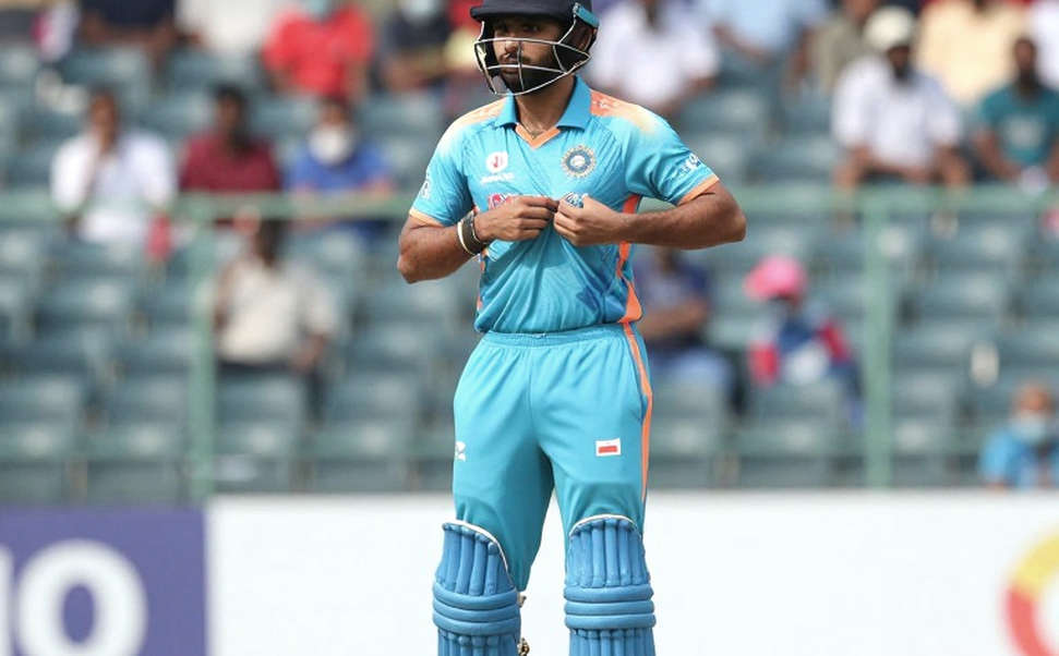 লেজারের নীরব হিসাব: এশিয়ার ক্রিকেট ট্রান্সফার উইন্ডোয় ব্লকচেইন ঢুকছে, আর আসল দামটা কে ঠিক করছে