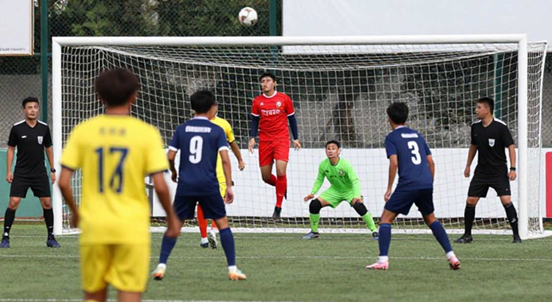 লেজার আর লাল কার্ড: ফুটবলের ডেটা-অর্থনীতি, ফ্যান টোকেন আর যাচাইয়ের শৃঙ্খল
