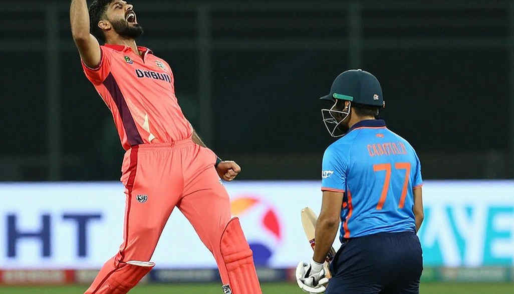 যে স্কোর স্কোরবোর্ডে ওঠে না: ক্রিকেটের নিলাম-অর্থনীতি, প্রবাসী ক্লাব আর অদৃশ্য অবকাঠামো যে স্কোর স্কোরবোর্ডে ওঠে না: ক্রিকেটের নিলাম-অর্থনীতি, প্রবাসী ক্লাব আর অদৃশ্য অবকাঠামো