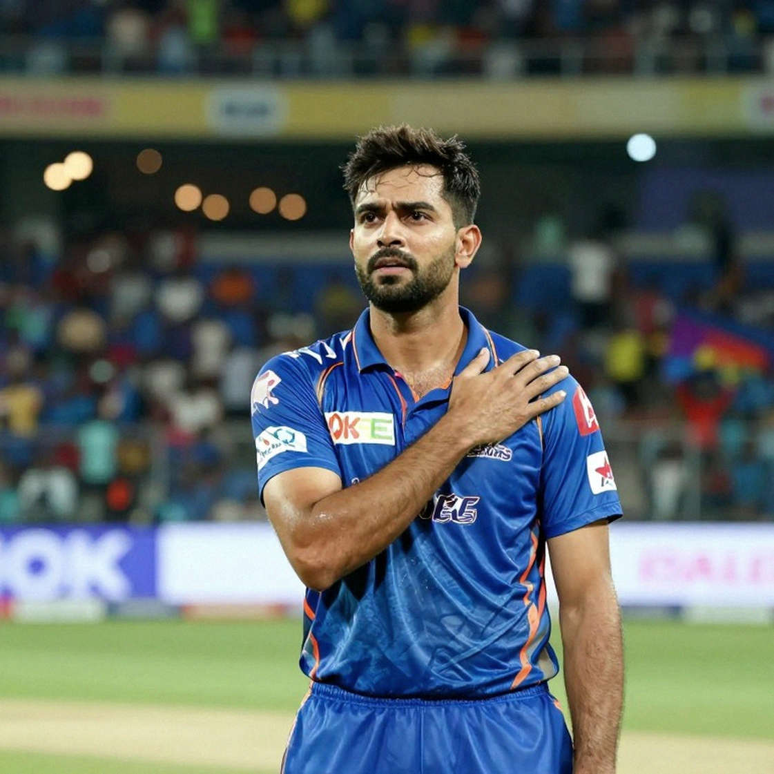 এশিয়া কাপের বাজেট লাইন ধরে হাঁটলাম, থামলাম একটি খালি চেয়ারে এশিয়া কাপের বাজেট লাইন ধরে হাঁটলাম, থামলাম একটি খালি চেয়ারে